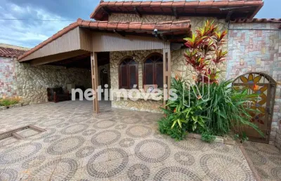 Casa com 4 quartos à venda na Rua Monsenhor José Coelho, São João Batista, Belo Horizonte