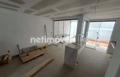 Casa com 3 quartos à venda na Rua Passos Ferreira, Santa Rosa, Belo Horizonte