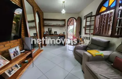 Casa com 2 quartos à venda na Rua Capitão Leonídio Soares, Planalto, Belo Horizonte