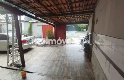 Casa com 3 quartos à venda na Avenida Paraúna, Serrano, Belo Horizonte