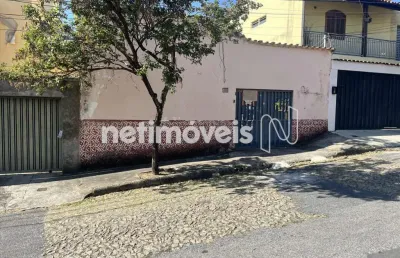 Casa com 3 quartos à venda na Rua Campinas, Esplanada, Belo Horizonte