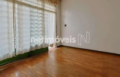 Casa com 3 quartos à venda na Rua Jacinto Vieira, Cachoeirinha, Belo Horizonte