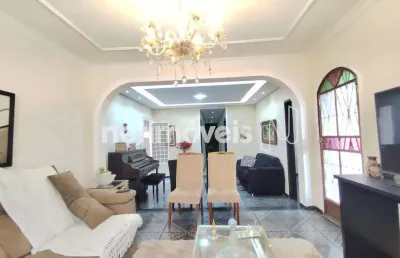 Casa com 4 quartos à venda na Rua Matilde Neves Martins, Vera Cruz, Contagem
