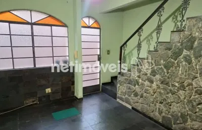 Casa com 2 quartos à venda na Rua Fernando Ferrari, Planalto, Belo Horizonte