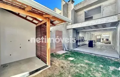 Casa com 3 quartos à venda na Rua Mércia Siqueira Prates, Santa Amélia, Belo Horizonte