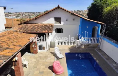 Casa com 3 quartos à venda na Rua Belarmino Giarola, Céu Azul, Belo Horizonte