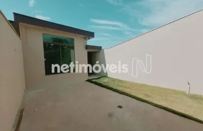 Casa com 3 quartos à venda na Rua Padre Joaquim Santana de Castro, Novo Centro, Santa Luzia