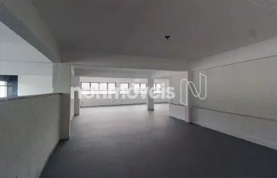 Prédio para alugar na Rua Deputado Cláudio Pinheiro de Lima, Glória, Belo Horizonte