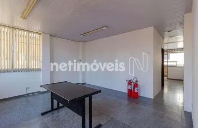 Sala comercial com 5 salas para alugar na Rua Matozinhos, Prado, Belo Horizonte