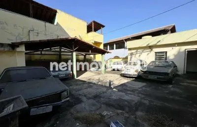 Casa com 2 quartos para alugar na Rua Senador Firmino, Ouro Preto, Belo Horizonte