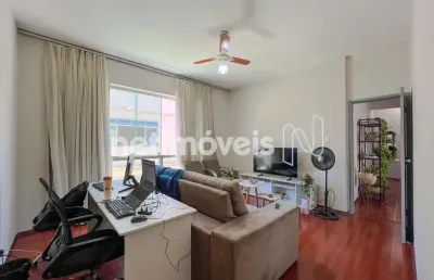 Apartamento com 3 quartos para alugar na Rua Araguari, Santo Agostinho, Belo Horizonte