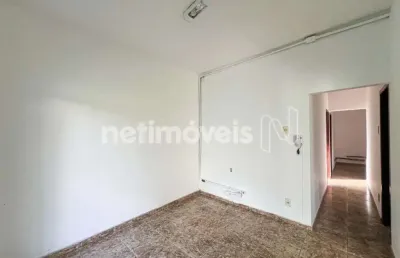 Casa com 4 quartos para alugar na Rua Tamboril, Concórdia, Belo Horizonte