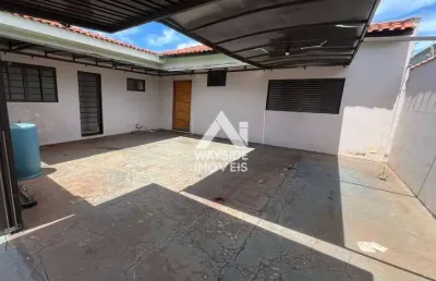 Casa com 2 quartos à venda na rua amador bueno, centro, jardinópolis, 140 m2 por r$ 318.900