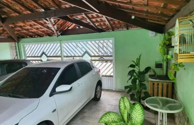 Casa em condomínio fechado com 2 quartos à venda na Avenida Guido Mangioca, 641, Balneário Pires, Praia Grande