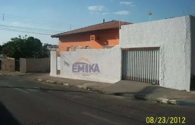 Casa com 4 quarto(s) no bairro centro sul em cuiabá - mt