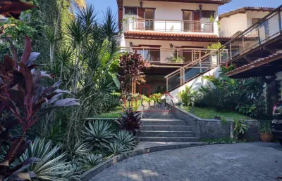 Linda casa com 4 dormitórios sendo 3 suítes (2 closet) à venda, 200 m² por r$ 2.000.000 - são francisco - niterói/rj