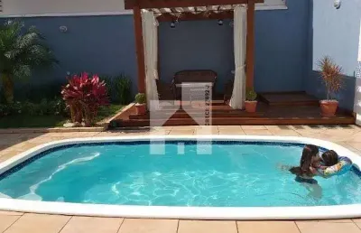 Belíssimo sobrado com 3 dormitórios sendo 1 suíte, área de lazer com piscina à venda,  jardim colôn
