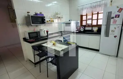Casa residencial à venda com 3 dormitórios (1 suíte), 84m² construídos, 2 vagas cobertas - jardim p