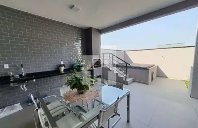 Magnifica casa térrea com 3 suítes, espaço gourmet com jacuzzi, 156m² - condomínio phytus, cabreúva