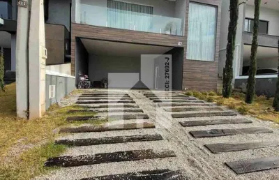 Casa com 3 dormitórios (1 suite) à venda, 262m² construidos e com piscina - condominio residencial