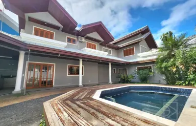 Sobrado para venda ou locação, 4 suítes, 360m² no jd. aquarius-sjc