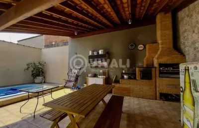 Casa com 3 quartos à venda na rua luiz gonzaga fumache, loteamento residencial central park, itatiba, 150 m2 por r$ 665.000