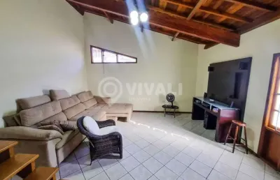 Casa com 3 quartos à venda na rua antinescha pravato trauzola, residencial flamboyant, itatiba, 180 m2 por r$ 950.000