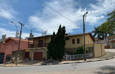 Casa com 3 quartos à venda na rua dorival mantovani, nova itatiba, itatiba, 272 m2 por r$ 900.000