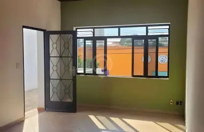 Casa com 3 quartos à venda na rua campos salles, centro, itatiba, 151 m2 por r$ 640.000