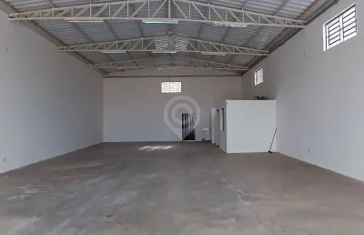 Barracão / galpão / depósito com 1 sala para alugar na rua josé luiz leone, portal giardino, itatiba, 247 m2 por r$ 4.500