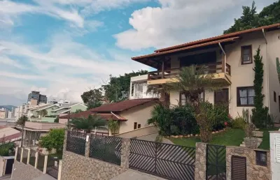Casa com 4 quartos à venda no Centro I, Brusque 