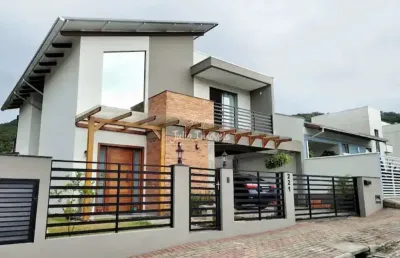 Casa com 3 quartos para alugar no Dom Joaquim, Brusque 