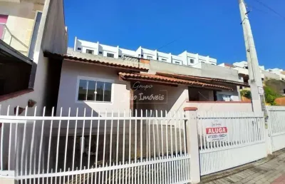 Casa com 2 quartos para alugar no Volta Grande, Brusque 