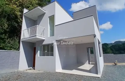 Casa com 2 quartos para alugar no Paquetá, Brusque 