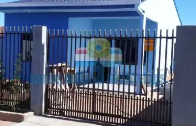 Casa com 2 quartos à venda na Rua E, 600, Conjunto C, Foz do Iguaçu