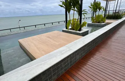 Praia do bessa - #joaopessoa #paraiba . flat pronto para rentabilizar, com ampla varanda, possibilitando o aumento e aproveitamento do espaço. de frente a praia!