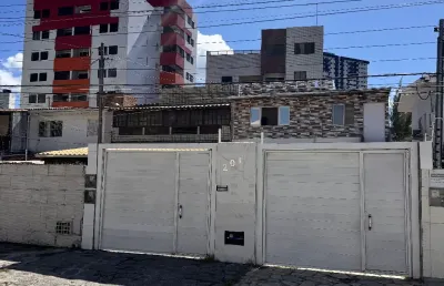 Praia do bessa - #joãopessoa #paraiba . casa para alugar com 2 salas, semi mobiliada com garagem para 3 carros.