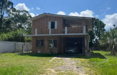 Casa espaçosa  de 2 dormitórios a venda -bairro joão do rio vermelho