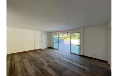 Cobertura à venda com 2 suítes, em pimenteiras, teresópolis-rj