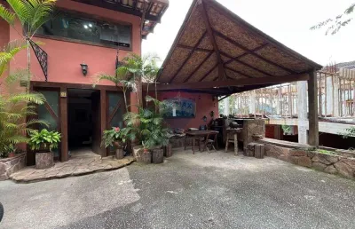 Casa em condomínio à venda no bairro parque do imbuí