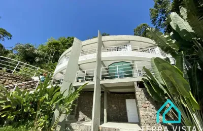 Linda casa com vista para o mar na praia vermelha do sul - ubatuba sp