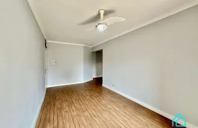 Apartamento reformado à venda – 2 dormitórios (1 suíte) com varanda e ar-condicionado - centro de ubatuba sp