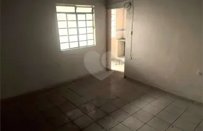 Casa com 1 quarto para alugar no Utinga, Santo André 