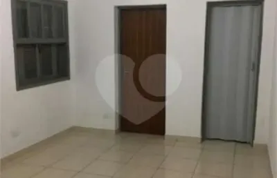 Casa com 3 quartos à venda no Utinga, Santo André 