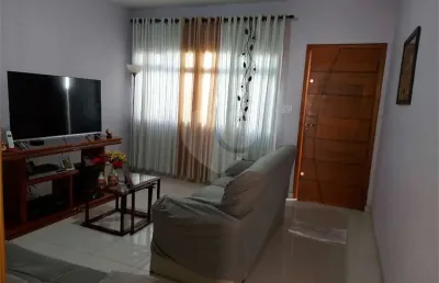 Casa com 2 quartos à venda no Utinga, Santo André 