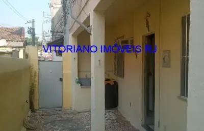 Casa á venda dois quartos  sendo um com suíte em realengo!