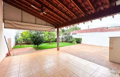 Casa com quintal amplo no bairro jardim nova yorque - araçatuba/sp
