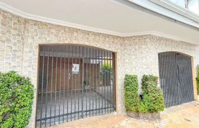 Casa com 3 quartos à venda na Rua Carlos Carli, 24, Monterrey, Araçatuba