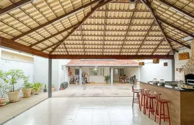 Casa à venda próxima avenida prestes maia em araçatuba/sp