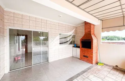 Casa com 3 quartos à venda na Rua Júlio Monteagudo Pinheiro, 1, Palmeiras, Araçatuba